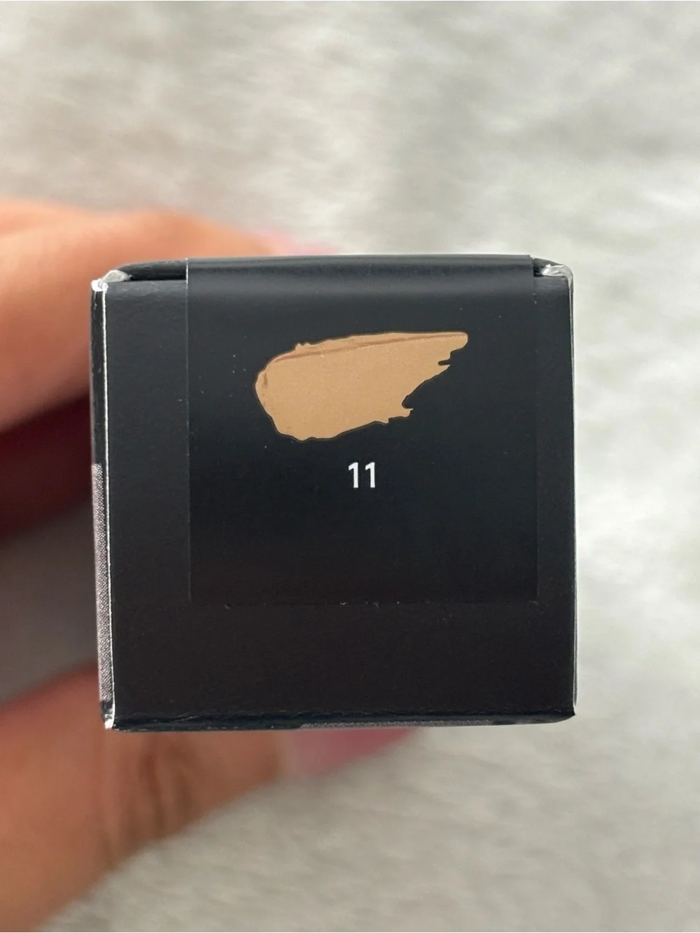 Fenty Beauty Eaze Drop Blur + Smooth Tint Stick Shade 11 Medium Neutral 9g
